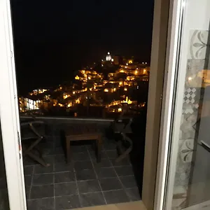 Via Pezza 100 Hotel apartamentowy Ragusa