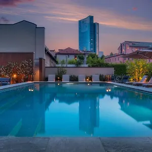 Crowne Plaza By Ihg Hotel Mediolan
