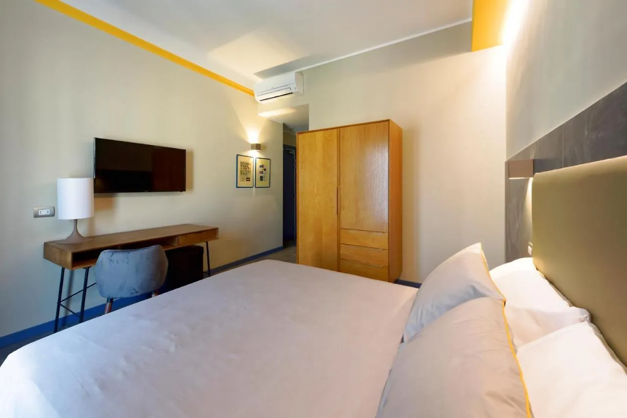 ** Guest house Green Ribbon Milan Italy